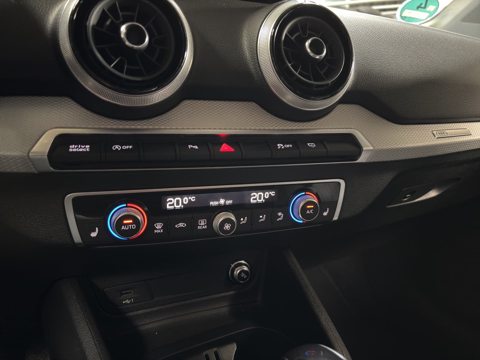 Audi Q2 Advanced 2.0 TDI 150 PS DSG NAVI KAMERA Bild 12