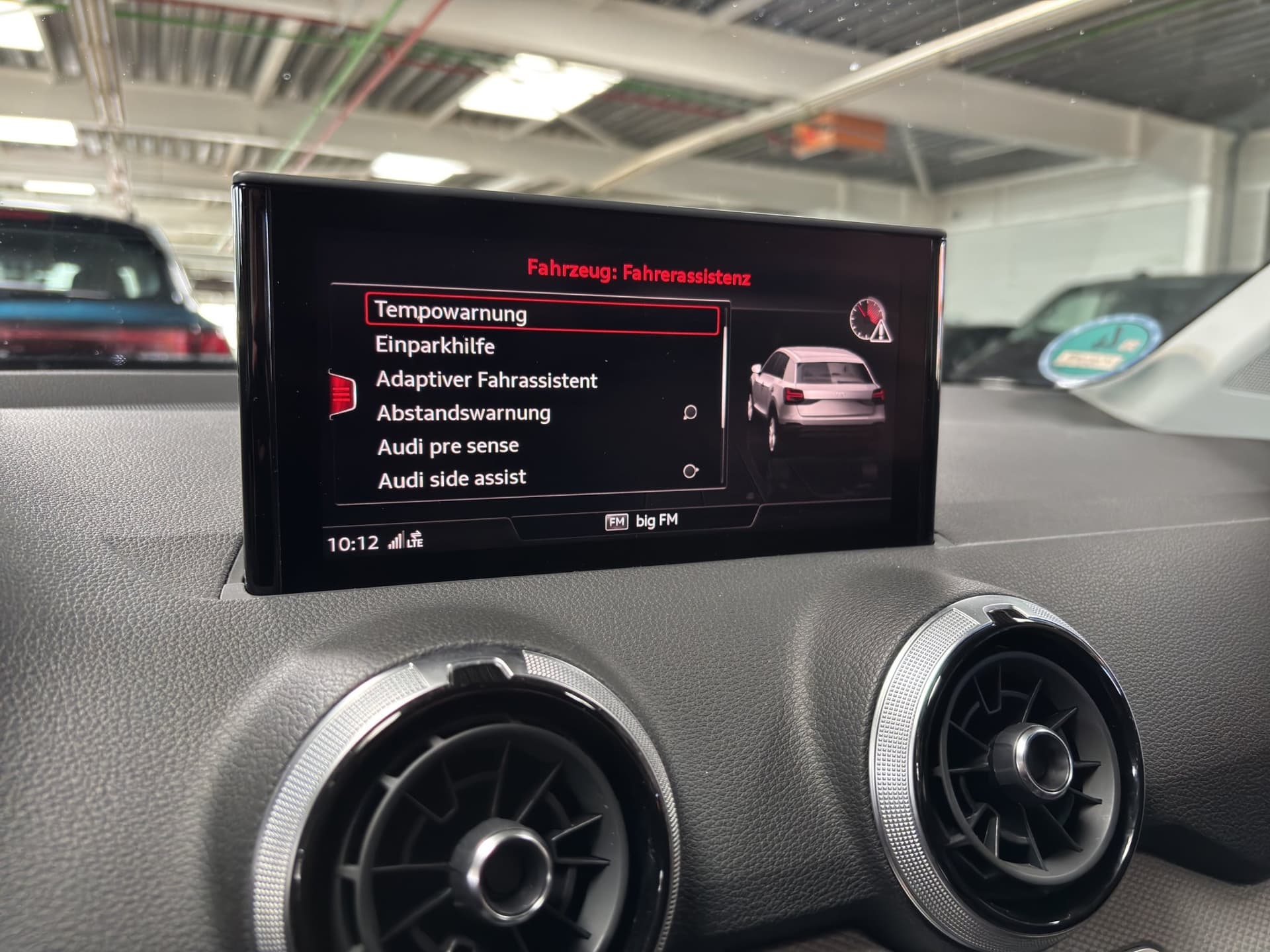 Audi Q2 Advanced 2.0 TDI 150 PS DSG NAVI KAMERA Bild 19