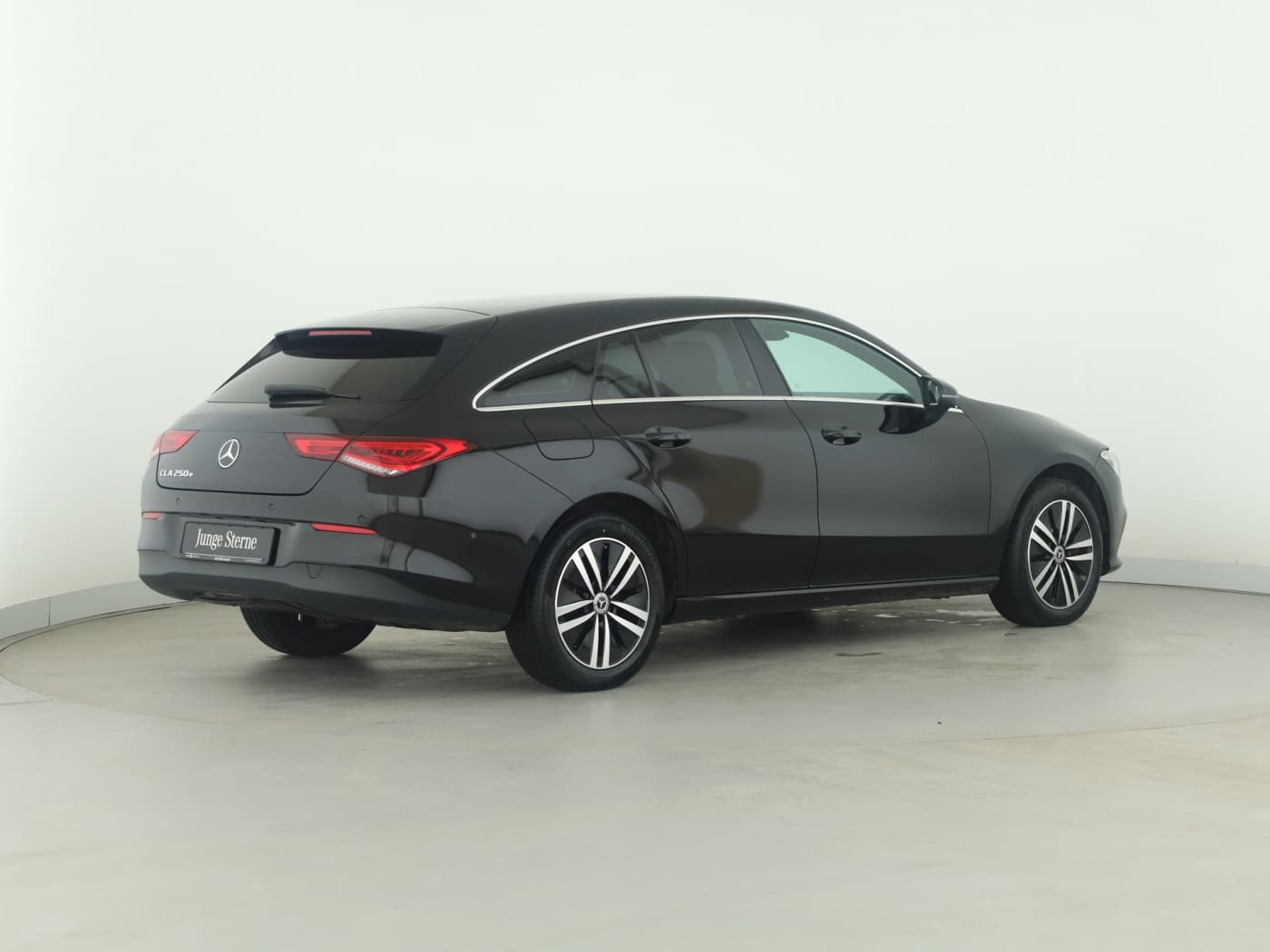 Mercedes-Benz CLA 250 e SB Bild 6