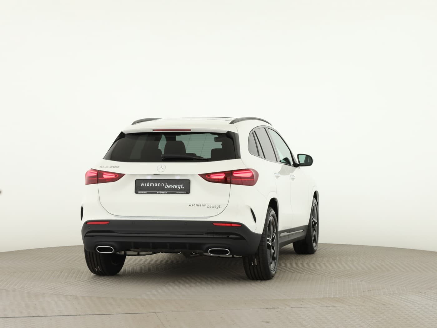 Mercedes-Benz GLA 200 Bild 2