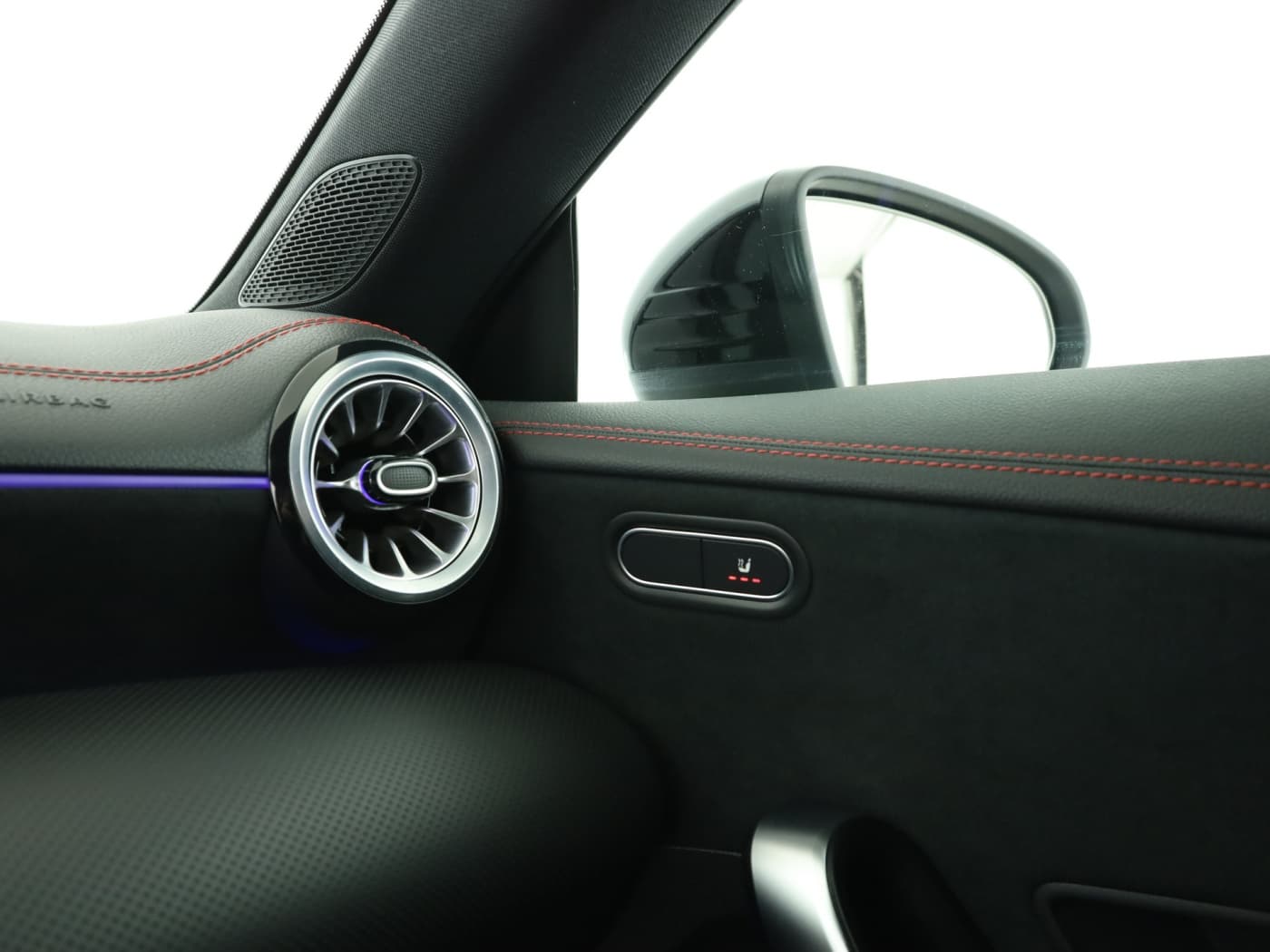 Mercedes-Benz CLA 250 e Bild 16