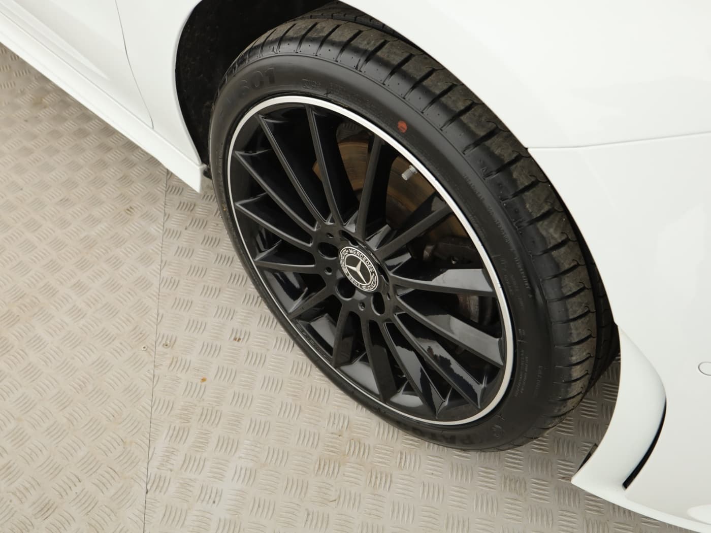 Mercedes-Benz CLA 250 e Bild 21