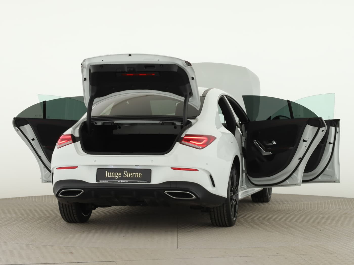 Mercedes-Benz CLA 250 e Bild 9