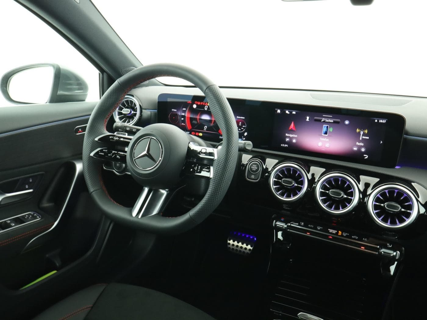 Mercedes-Benz A 200 AMG Line Bild 10