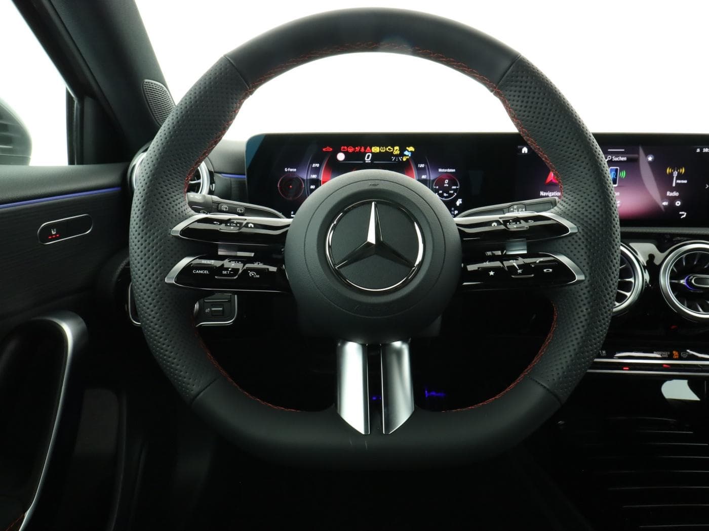 Mercedes-Benz A 200 AMG Line Bild 11