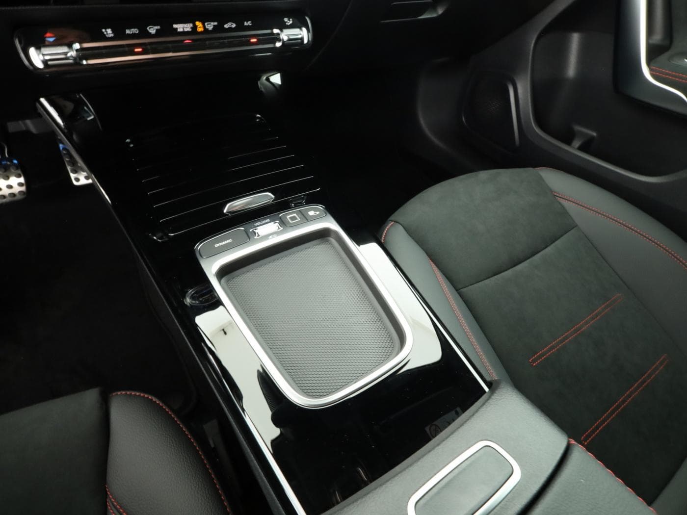 Mercedes-Benz A 200 AMG Line Bild 15