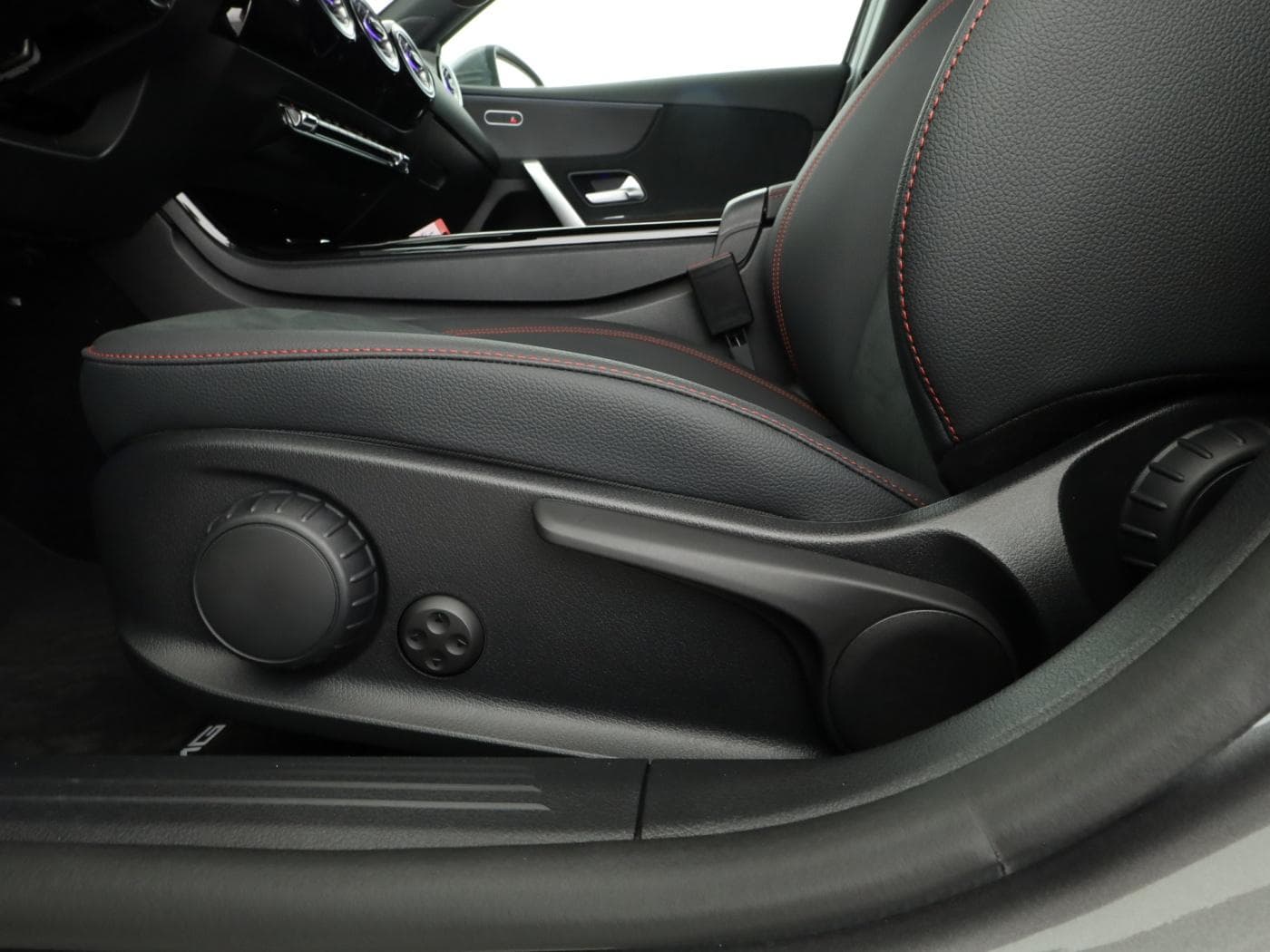 Mercedes-Benz A 200 AMG Line Bild 22
