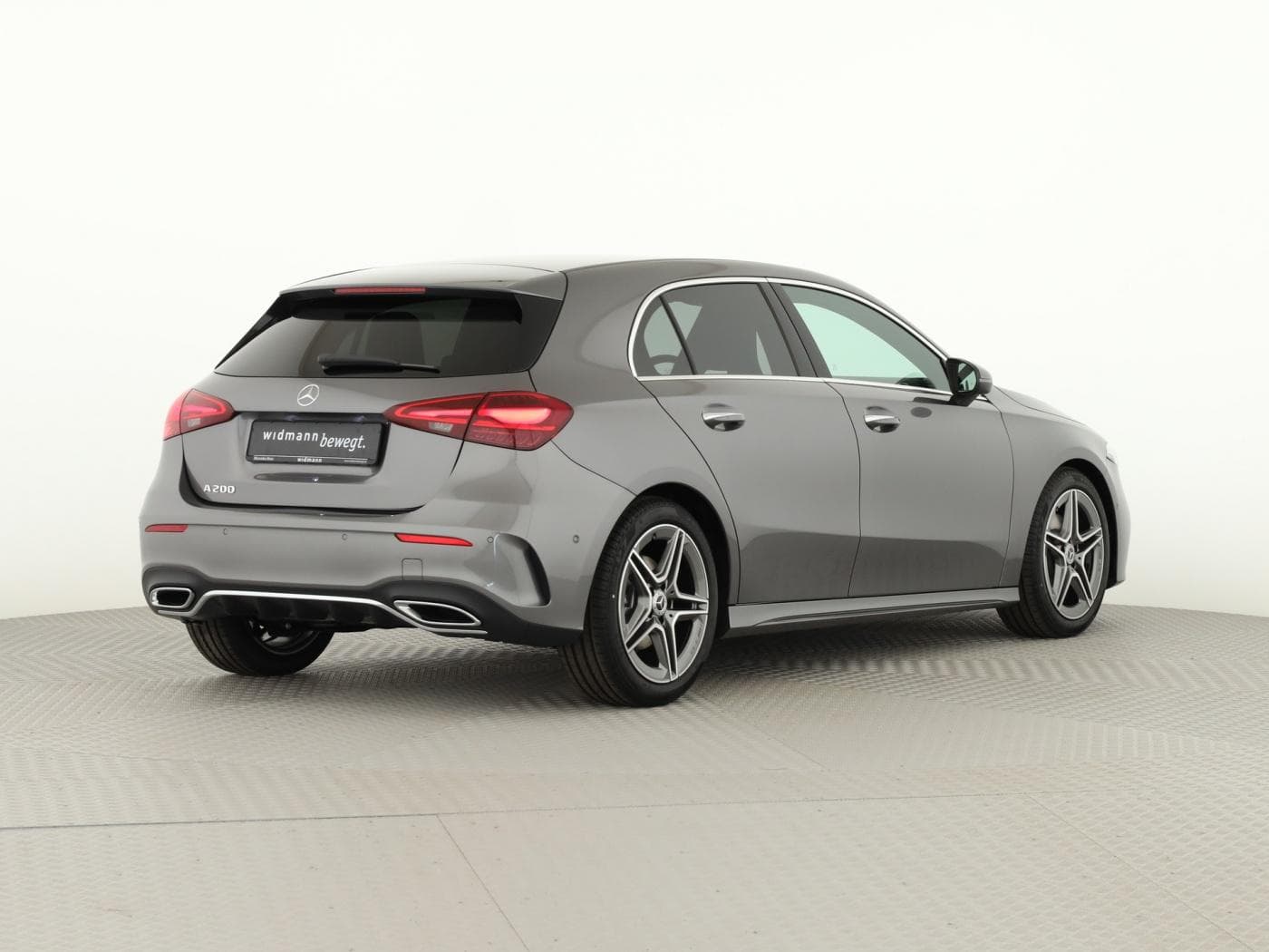 Mercedes-Benz A 200 AMG Line Bild 6