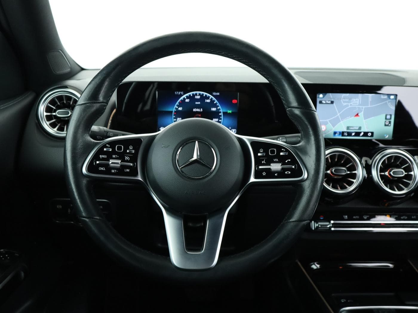 Mercedes-Benz GLB 220 d Bild 11