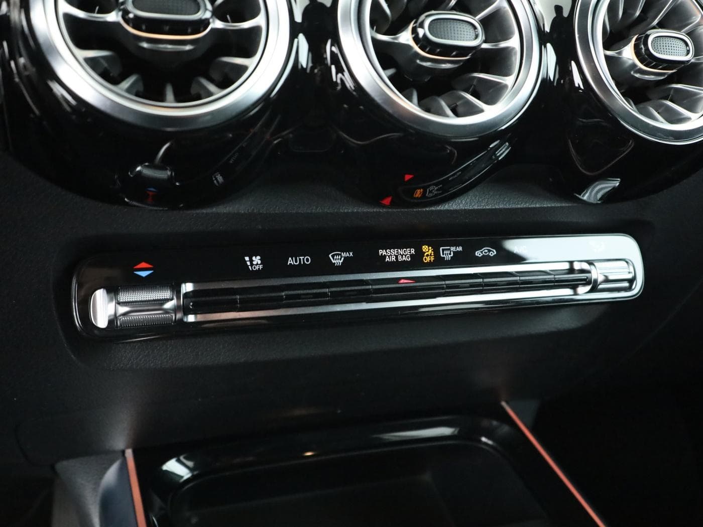 Mercedes-Benz GLB 220 d Bild 14