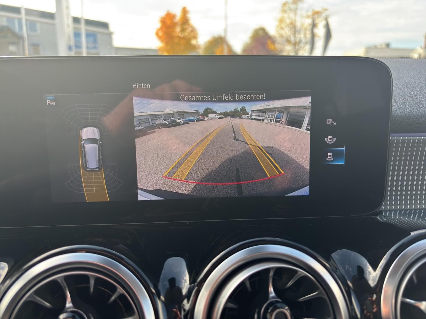 Mercedes-Benz EQB 300 4M Bild 22