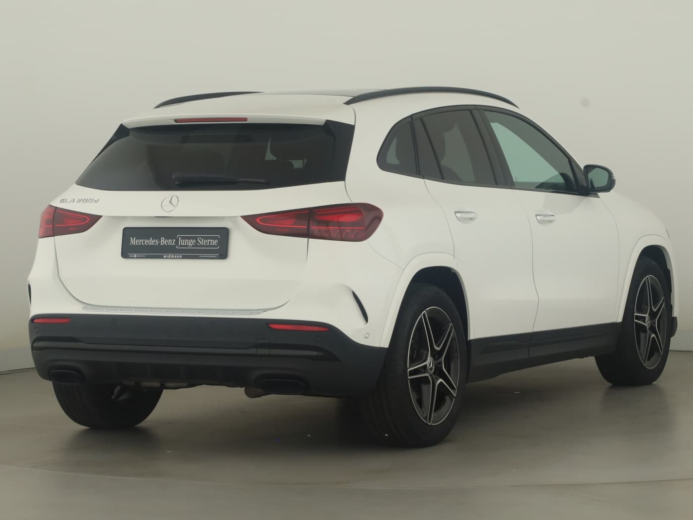 Mercedes-Benz GLA 200 d Bild 2