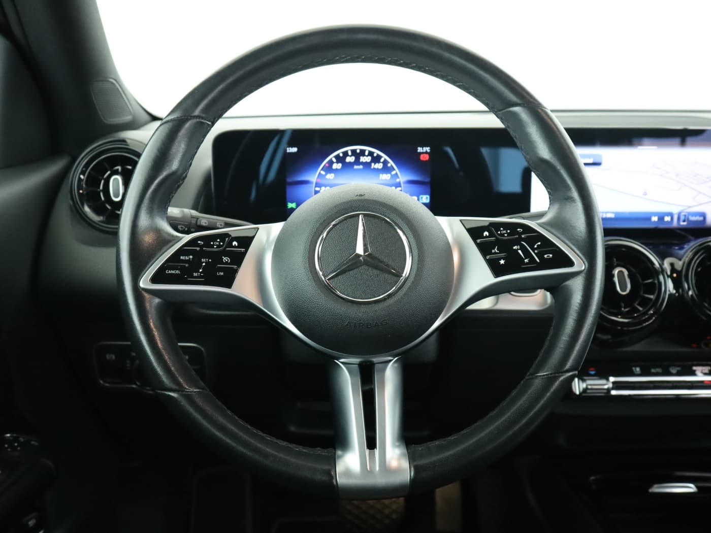 Mercedes-Benz GLB 180 d Bild 11