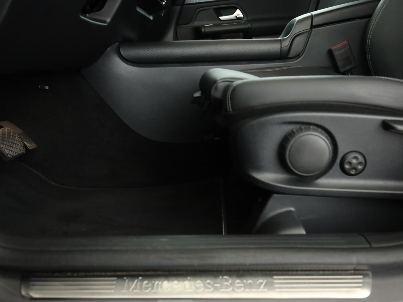 Mercedes-Benz GLB 180 d Bild 25