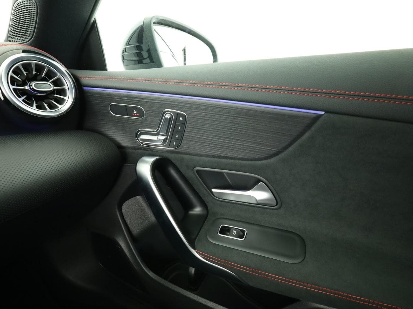 Mercedes-Benz CLA 220 d SB Bild 16