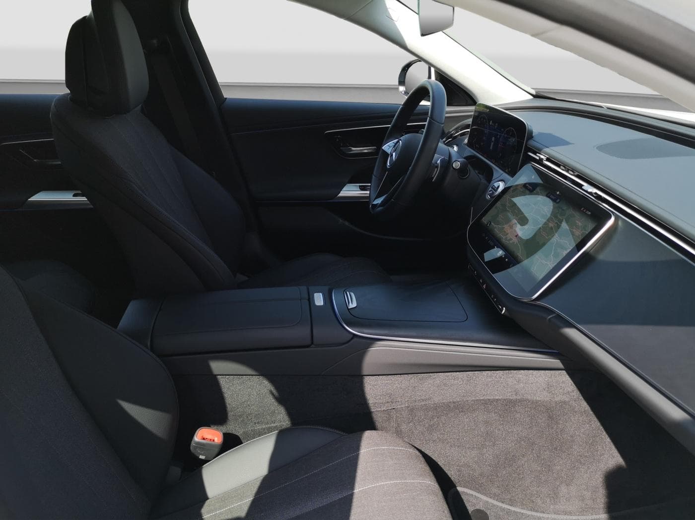 Mercedes-Benz E 220 d T Bild 15