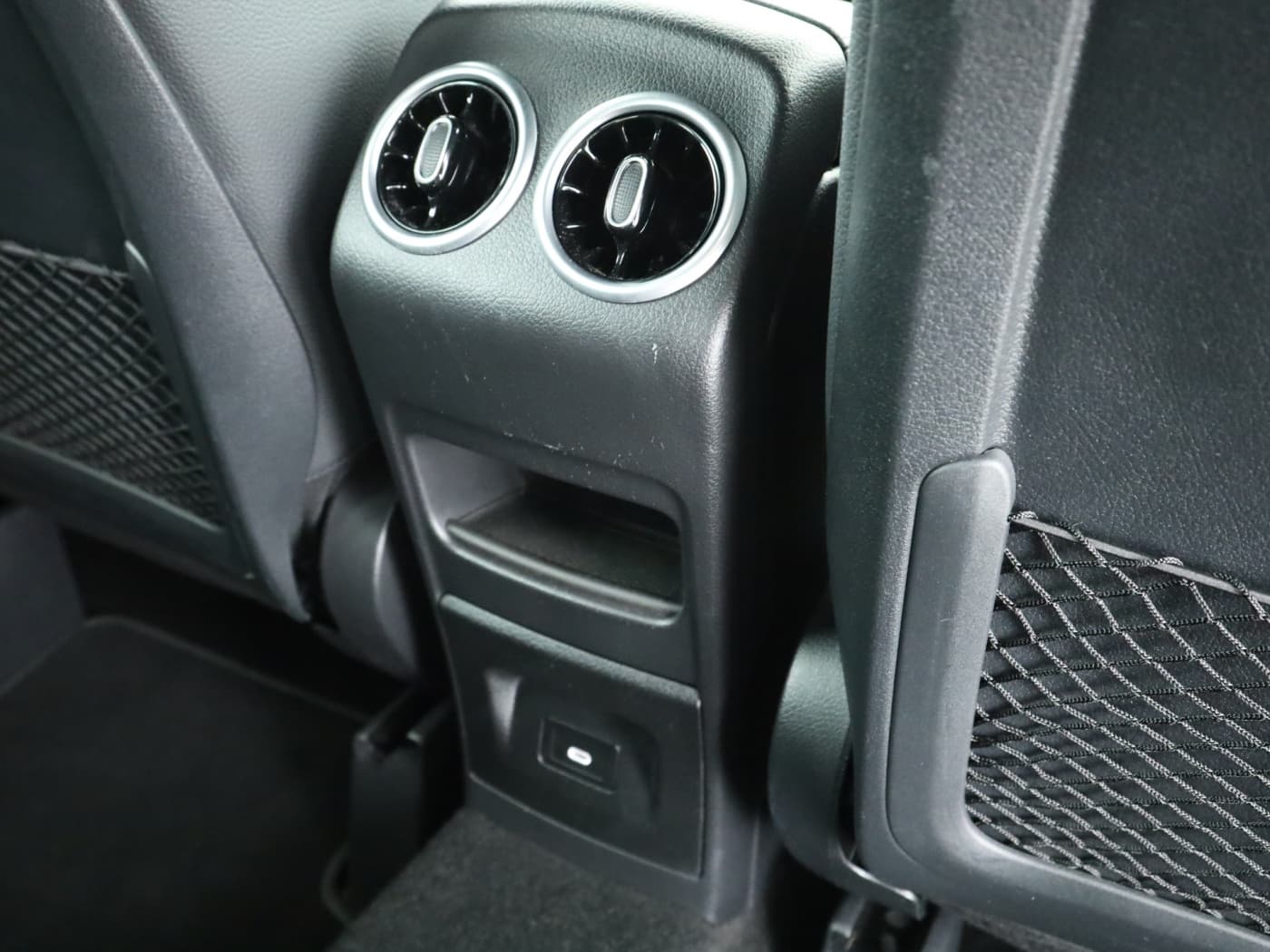 Mercedes-Benz B 180 d Bild 23