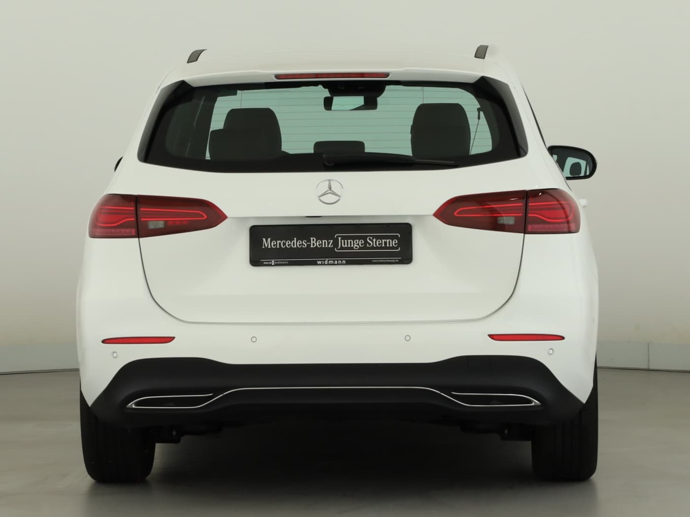 Mercedes-Benz B 180 d Bild 4