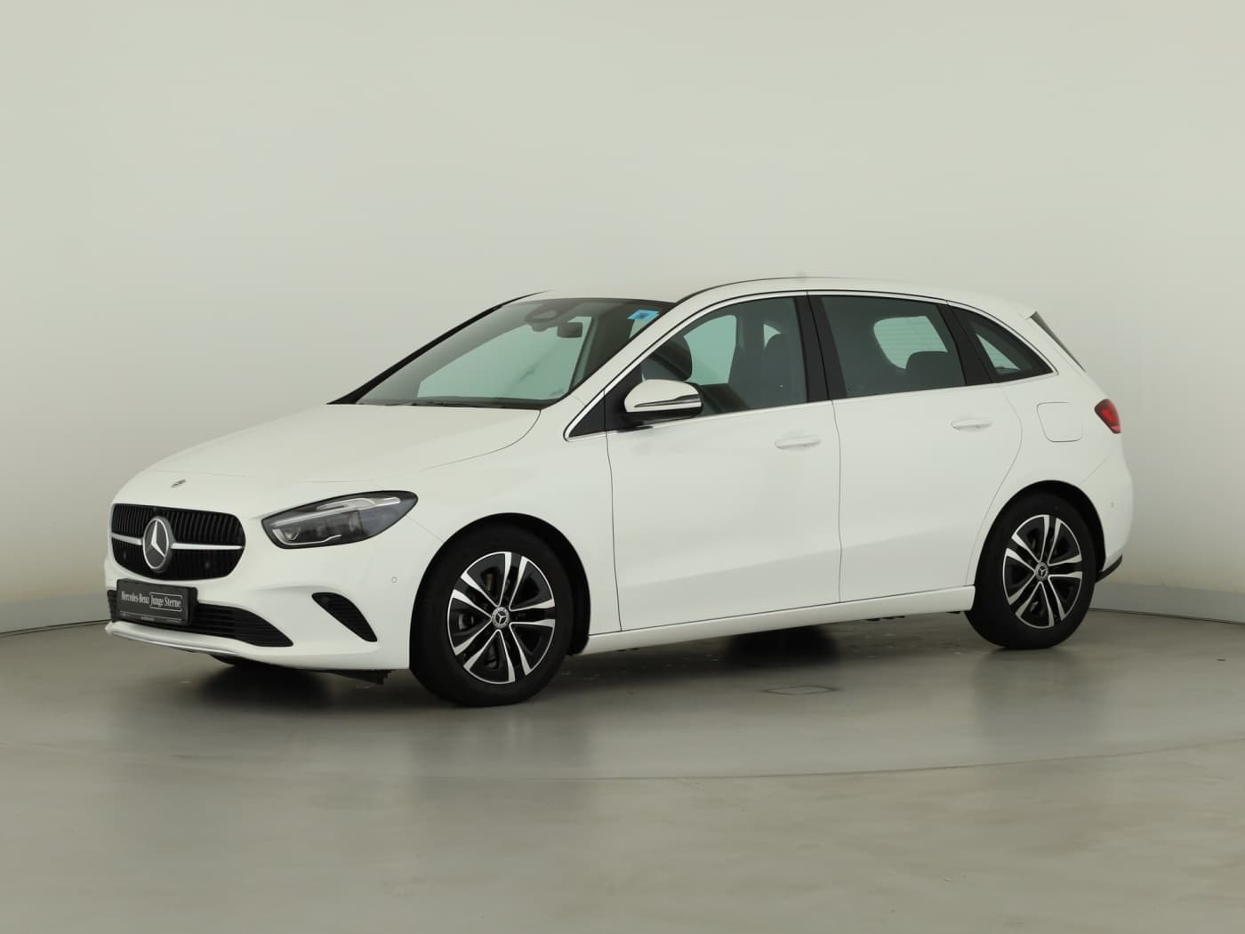 Mercedes-Benz B 180 d Bild 5