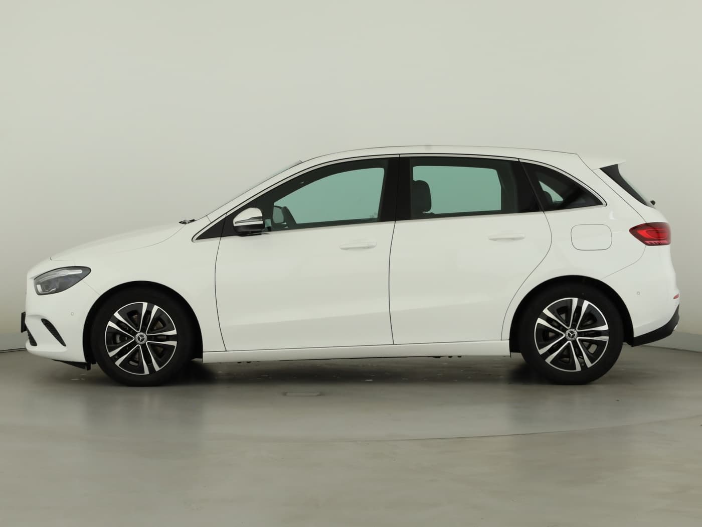 Mercedes-Benz B 180 d Bild 7
