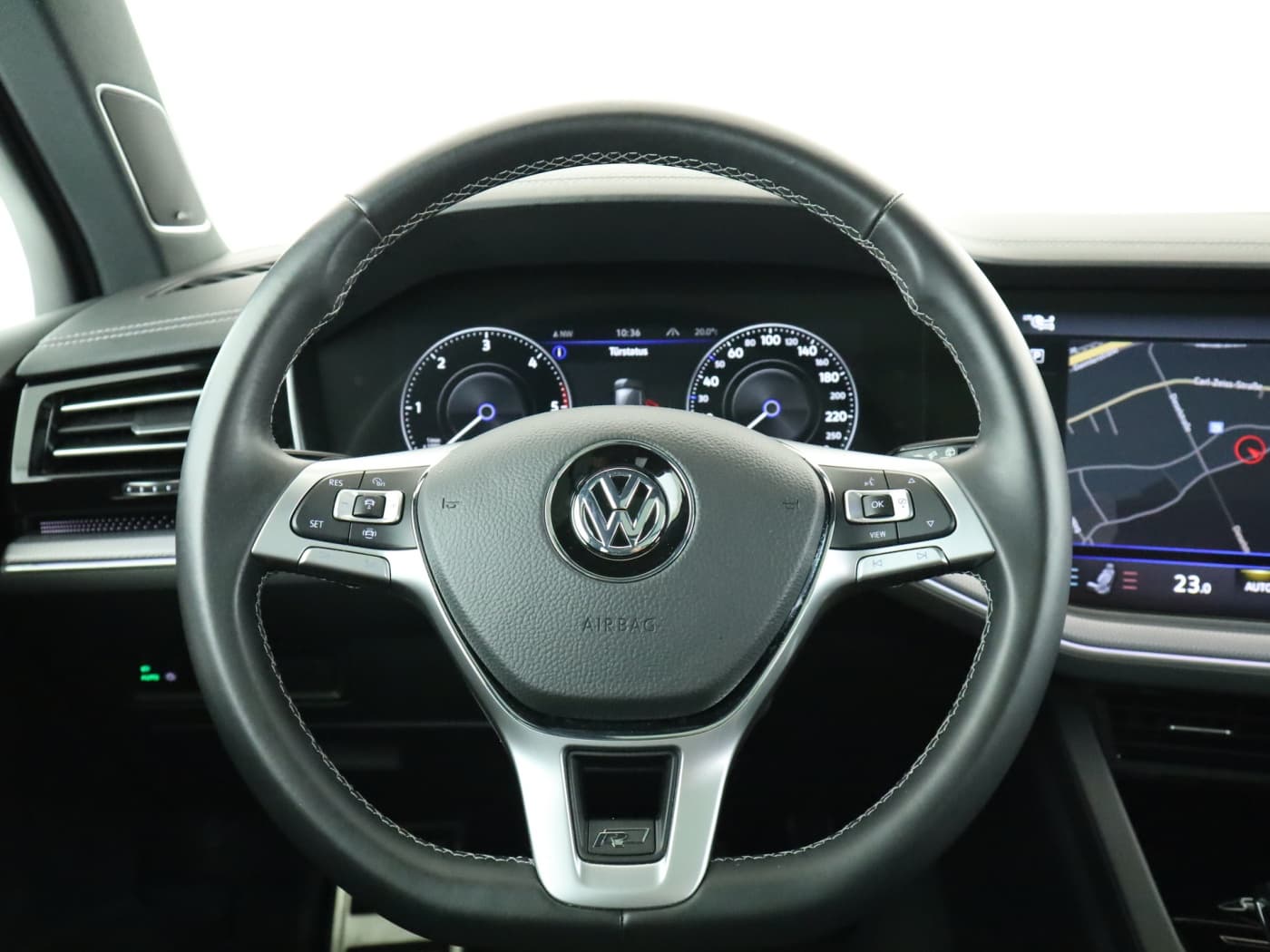Volkswagen Touareg 4.0 V8 TDI Bild 11