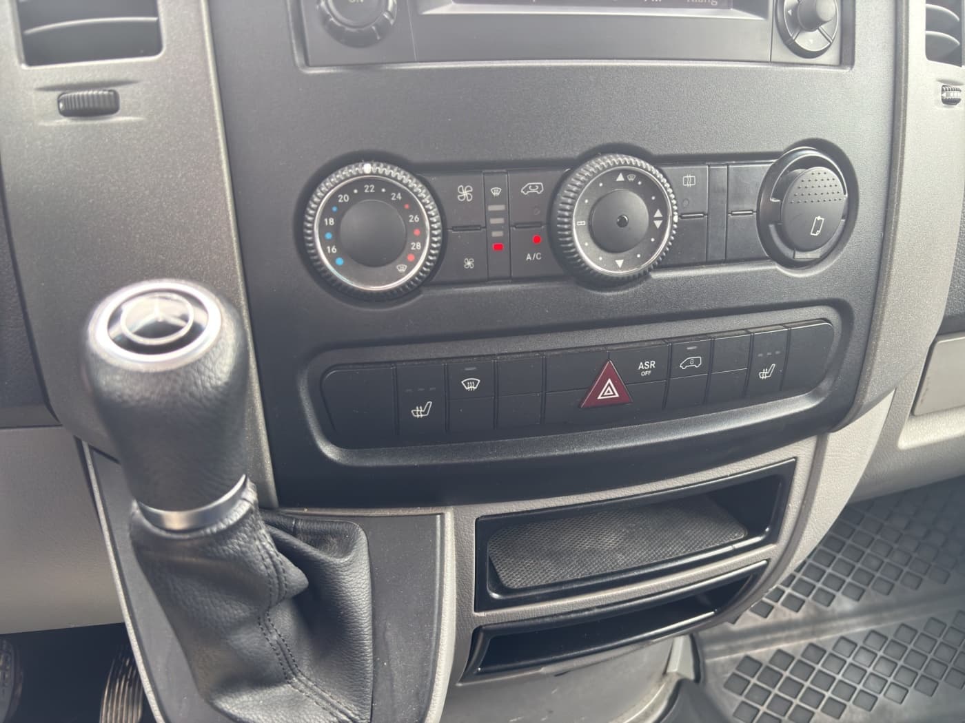 Mercedes-Benz Sprinter 316 Doka Pritsche Bild 13
