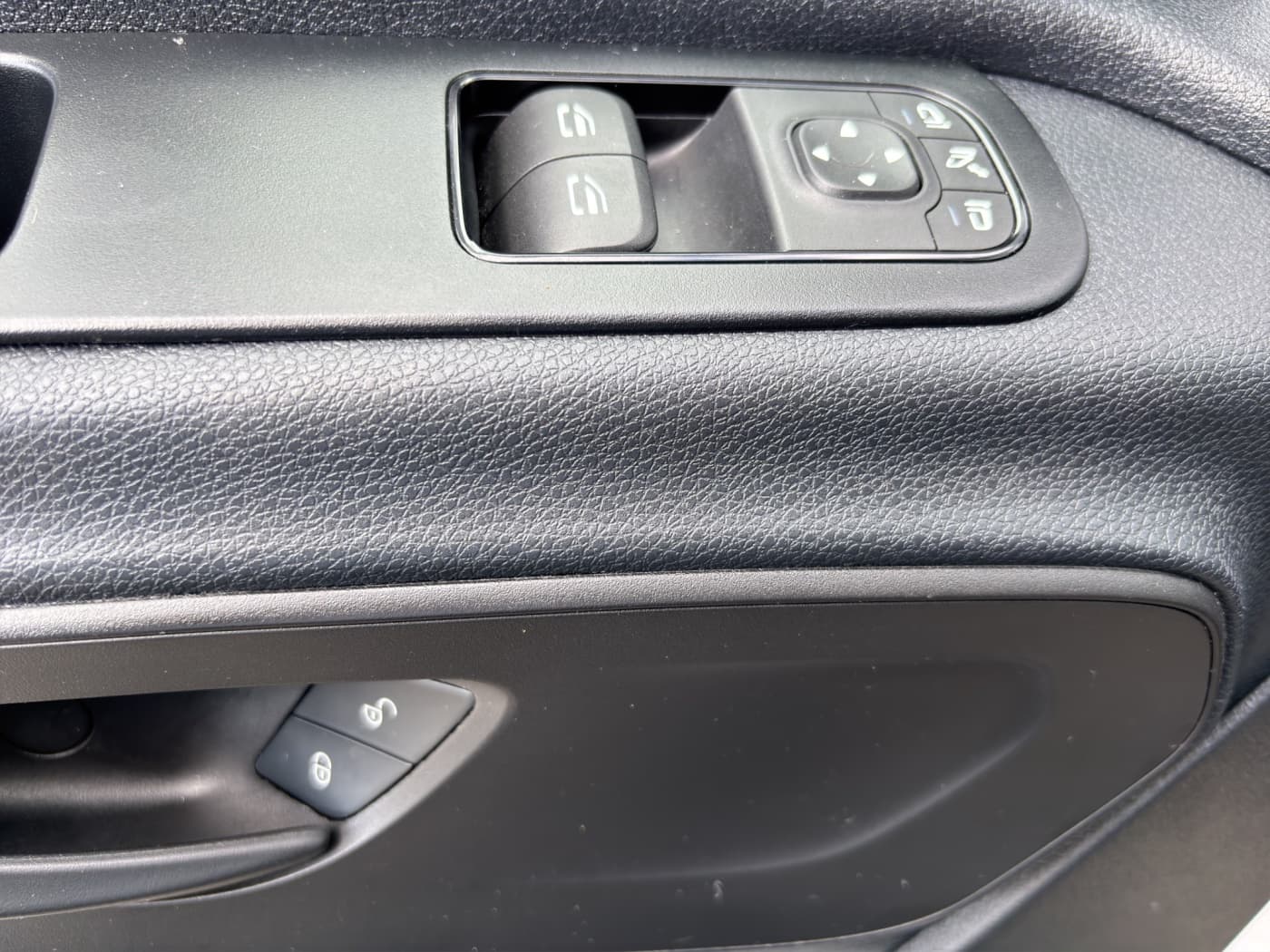 Mercedes-Benz Sprinter 317 CDI Kasten Bild 16