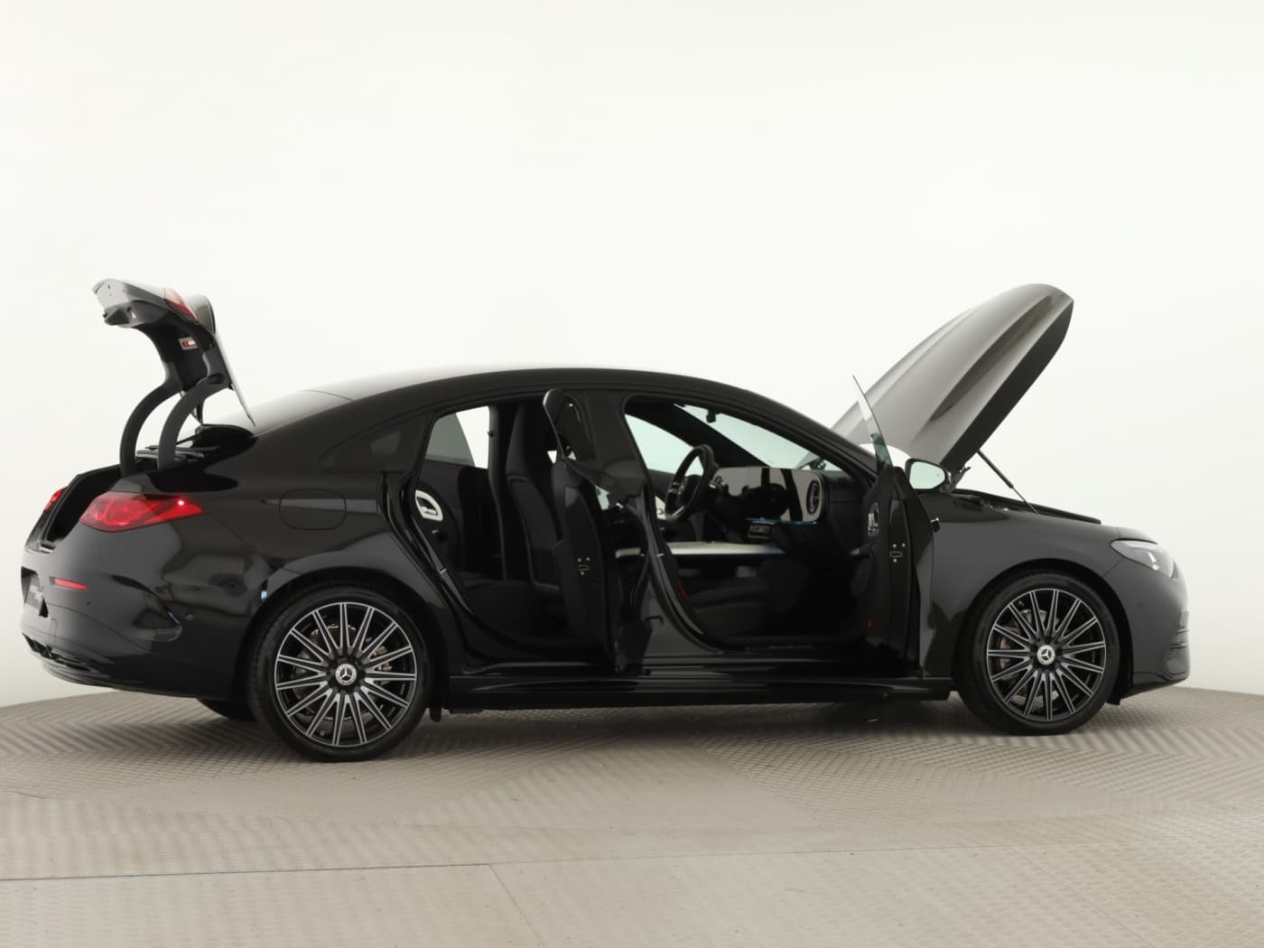 Mercedes-Benz CLA 250+ mit EQ Technologie Bild 8