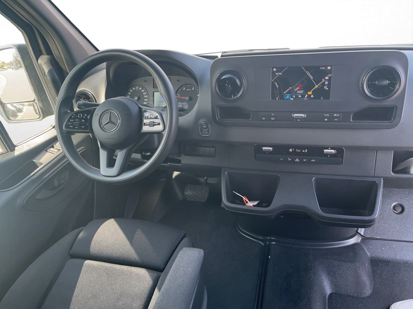 Mercedes-Benz Sprinter 319 CDI DOKA Pritsche Plane Bild 9