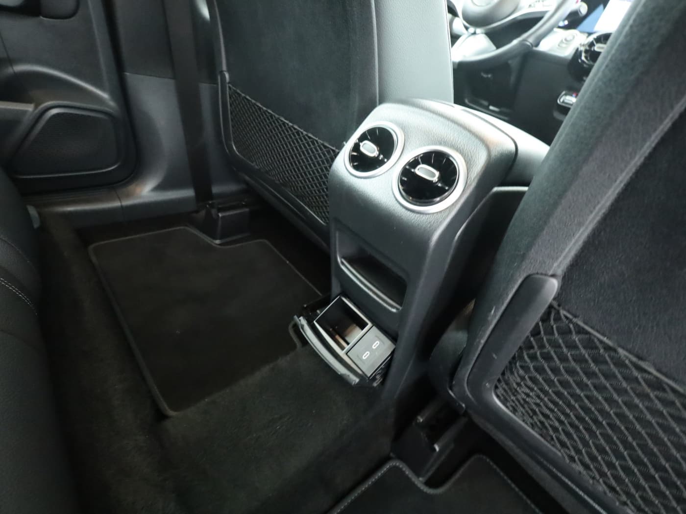 Mercedes-Benz GLB 180 d Bild 23