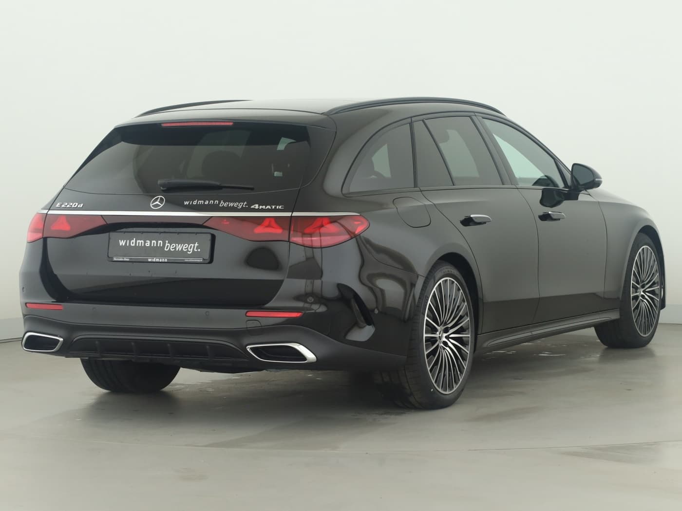 Mercedes-Benz E 220 d 4MATIC T-Modell Bild 2