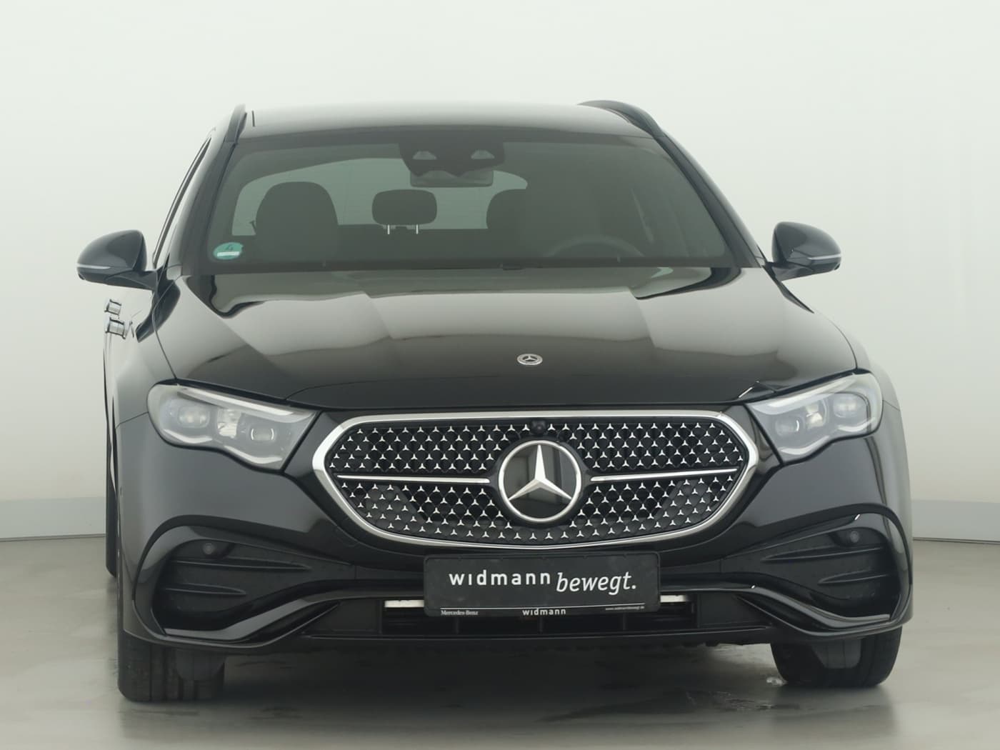Mercedes-Benz E 220 d 4MATIC T-Modell Bild 3