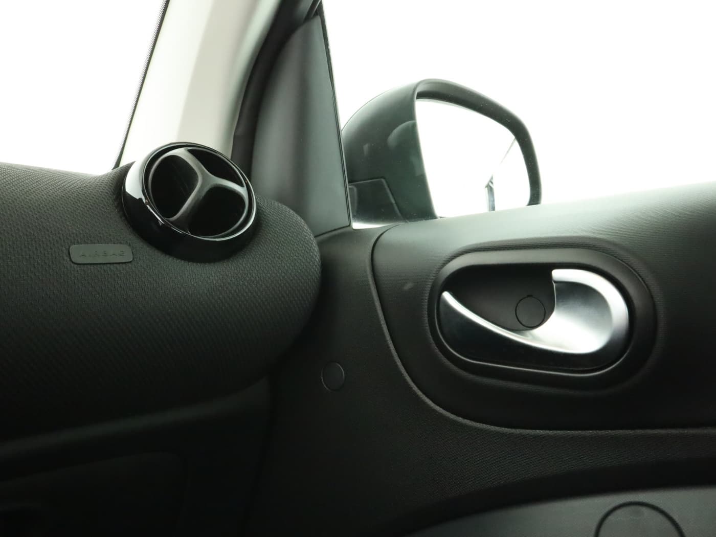 Smart fortwo EQ cabrio Bild 16