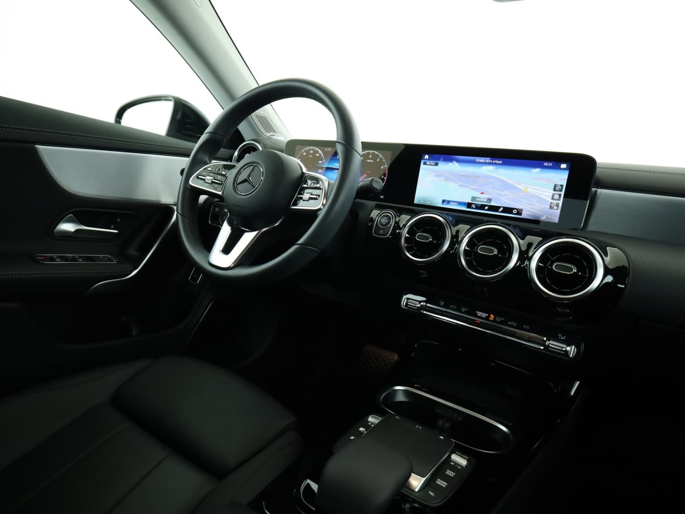 Mercedes-Benz CLA 200 4M Bild 10