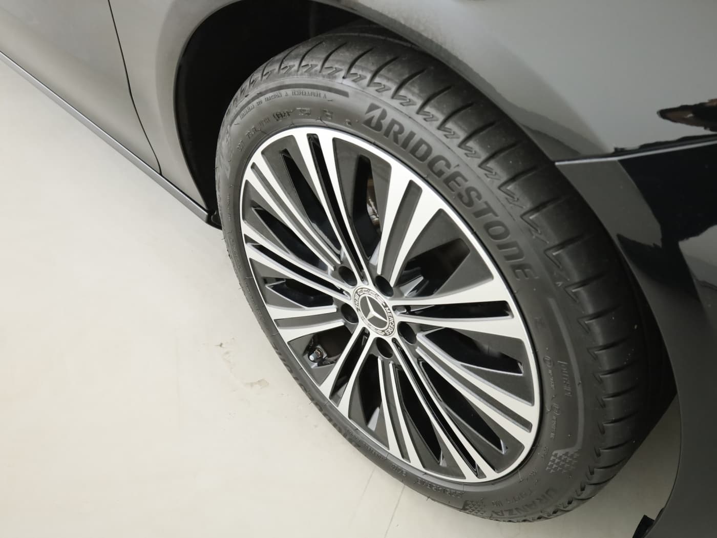 Mercedes-Benz CLA 200 4M Bild 21