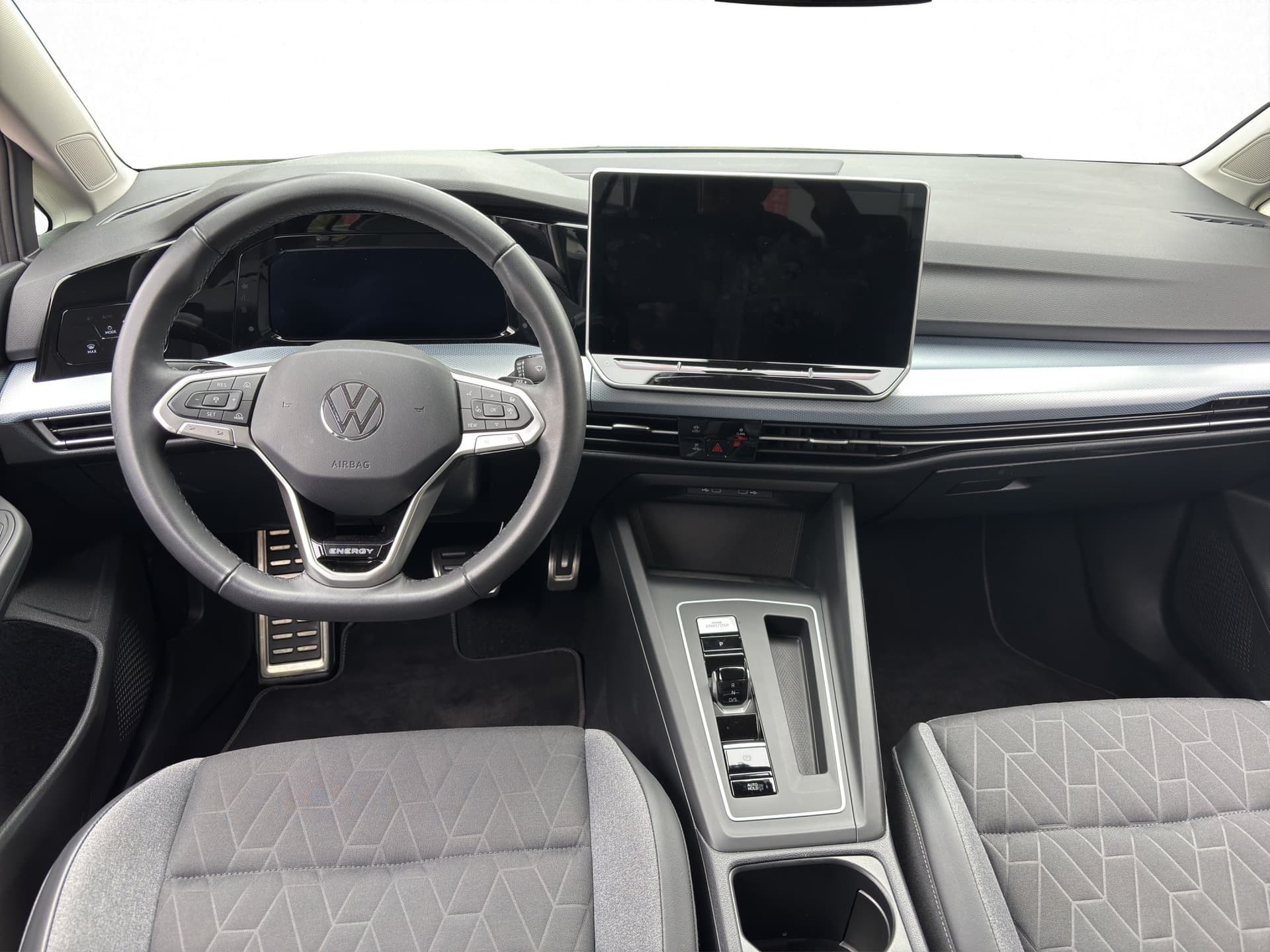 Volkswagen Golf ENERGY 1.5 eTSI 115 PS DSG NAVI ACC KAMERA Bild 9
