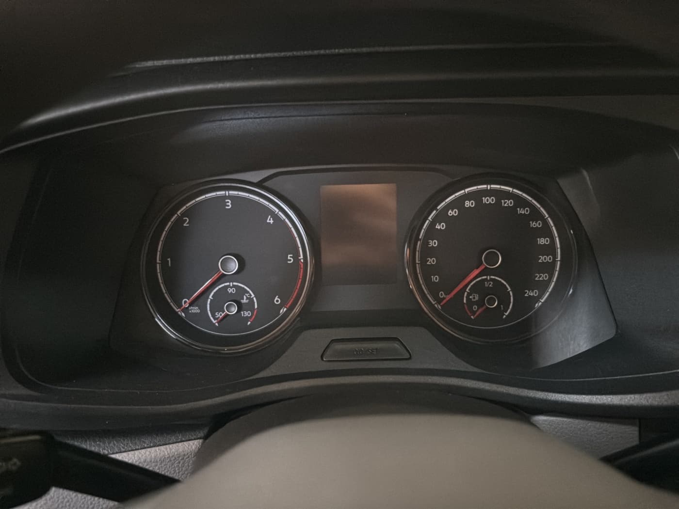 Volkswagen T6.1 2.0 TDI Caravelle Trendline lang Bild 11