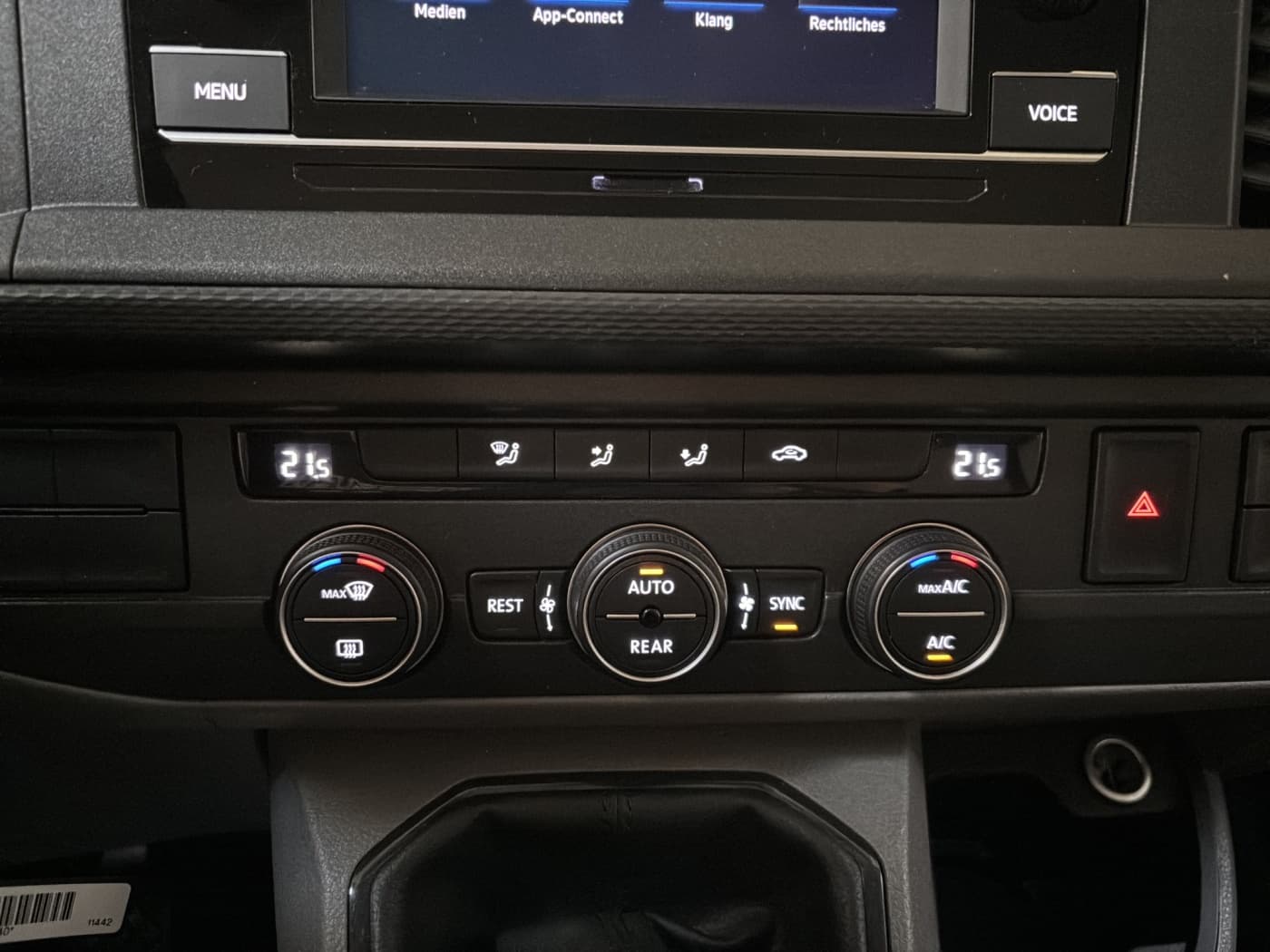 Volkswagen T6.1 2.0 TDI Caravelle Trendline lang Bild 12