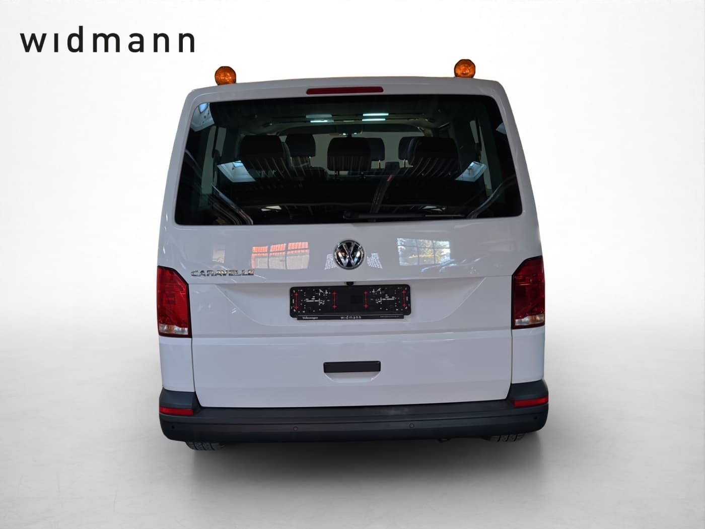 Volkswagen T6.1 2.0 TDI Caravelle Trendline lang Bild 4