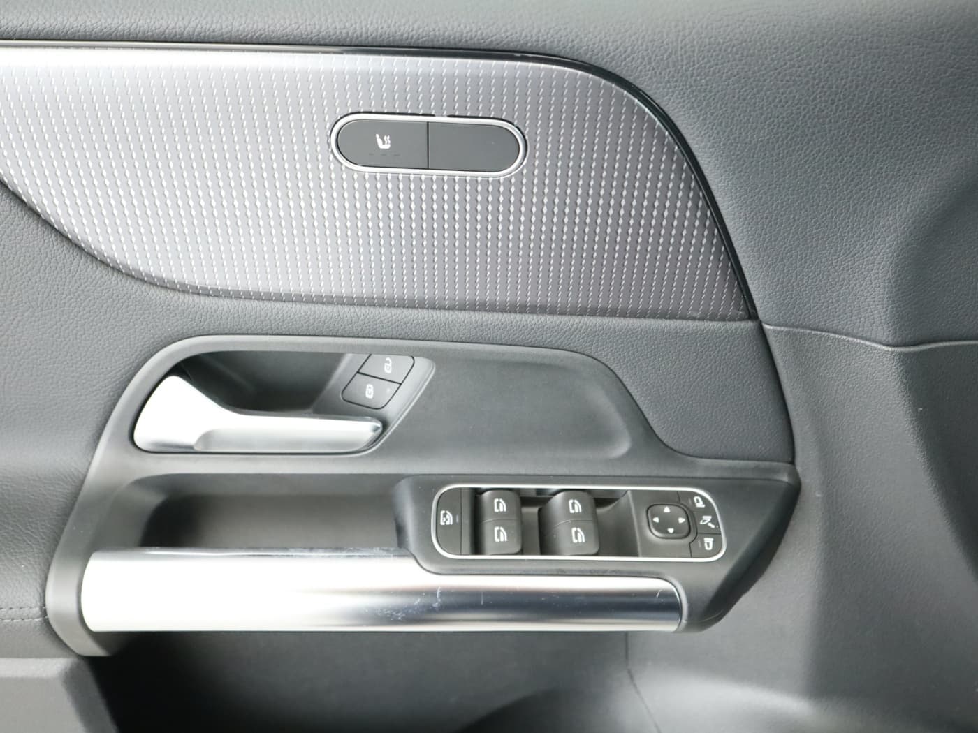 Mercedes-Benz B 220 4M Bild 20