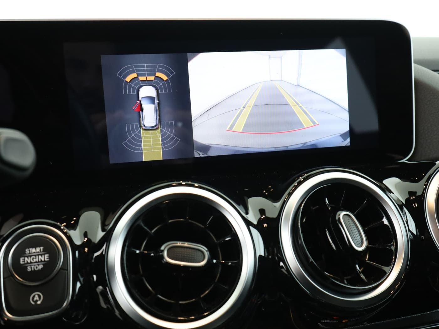 Mercedes-Benz B 220 4M Bild 24