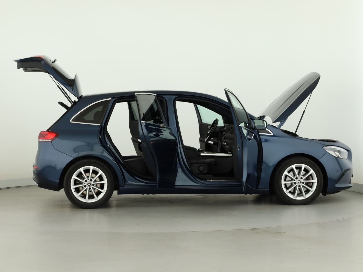Mercedes-Benz B 220 4M Bild 8