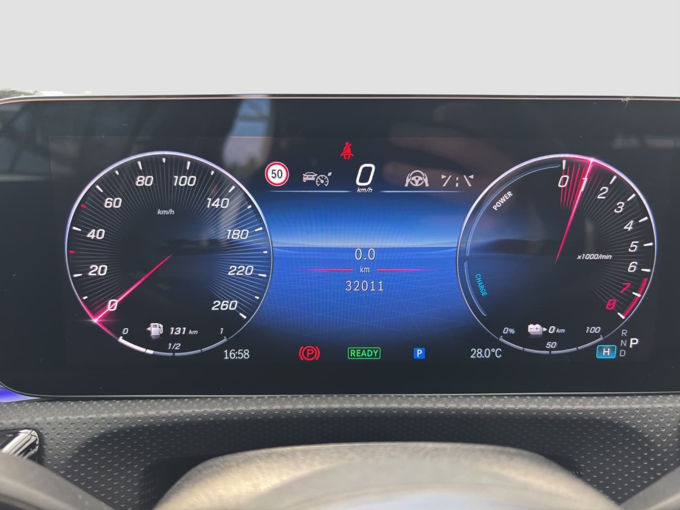 Mercedes-Benz A 250 e Bild 11