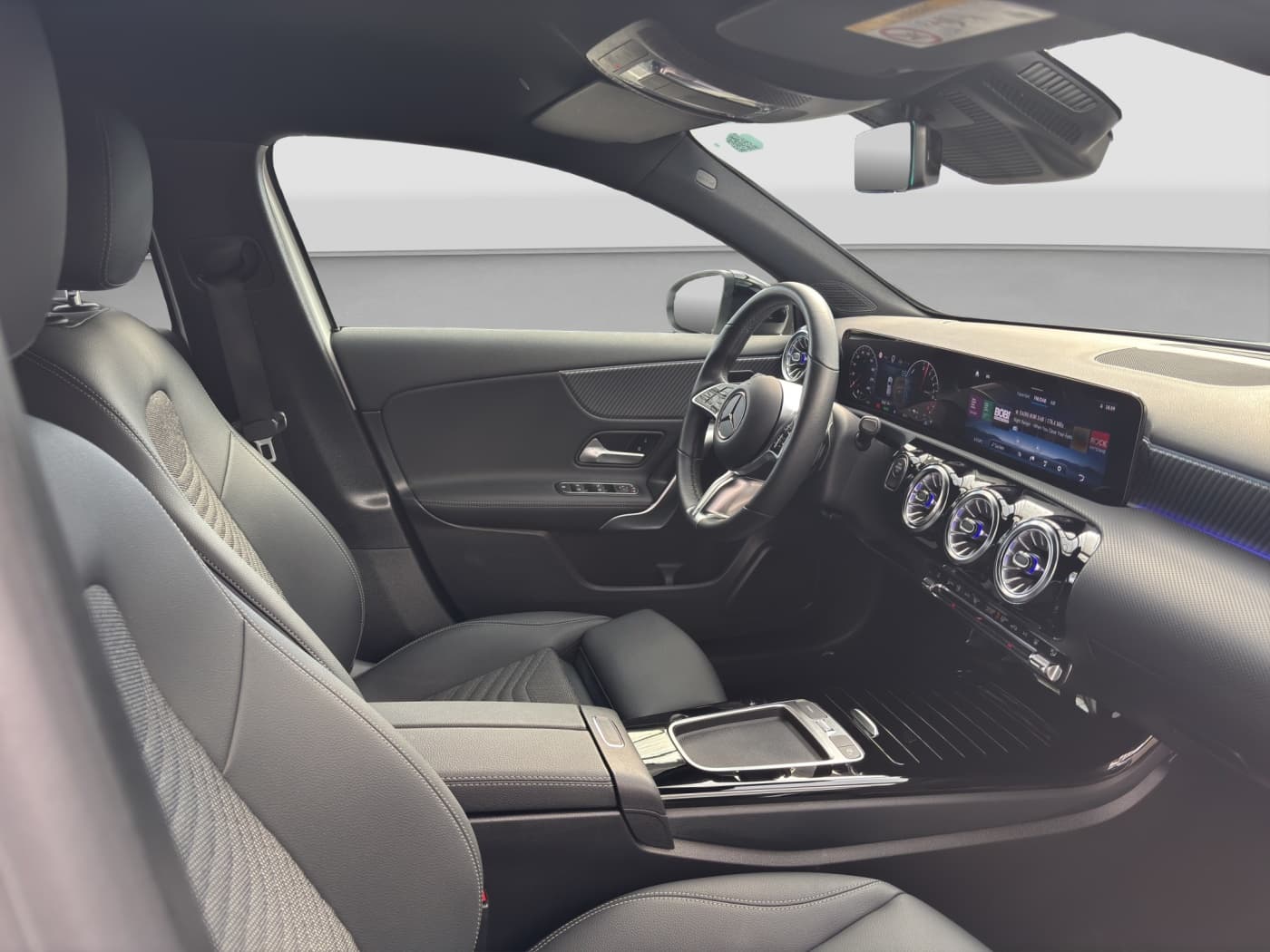 Mercedes-Benz A 250 e Bild 15