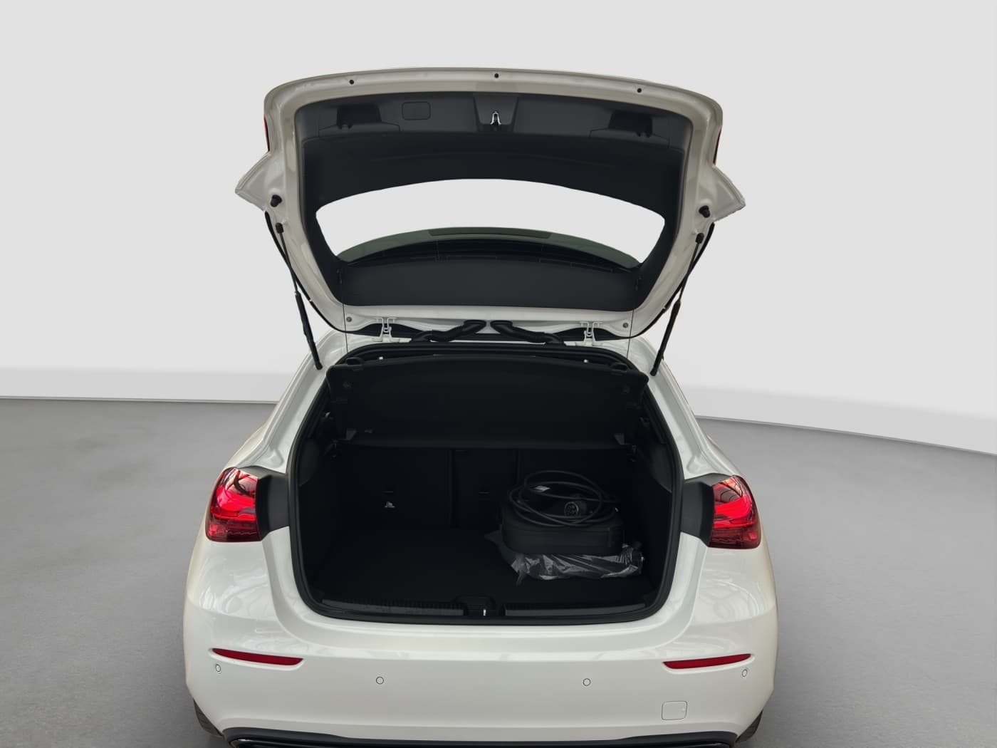 Mercedes-Benz A 250 e Bild 19