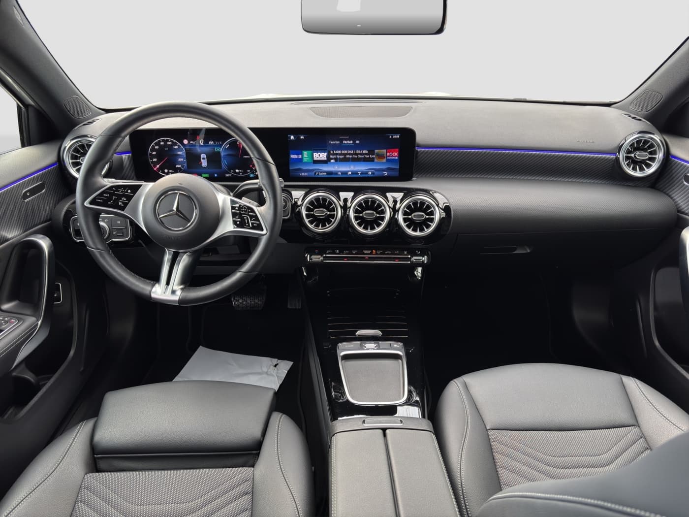Mercedes-Benz A 250 e Bild 9