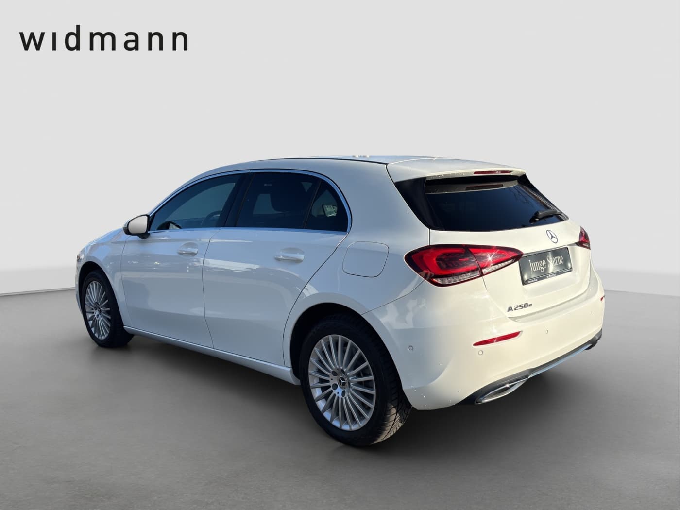 Mercedes-Benz A 250 e Bild 8