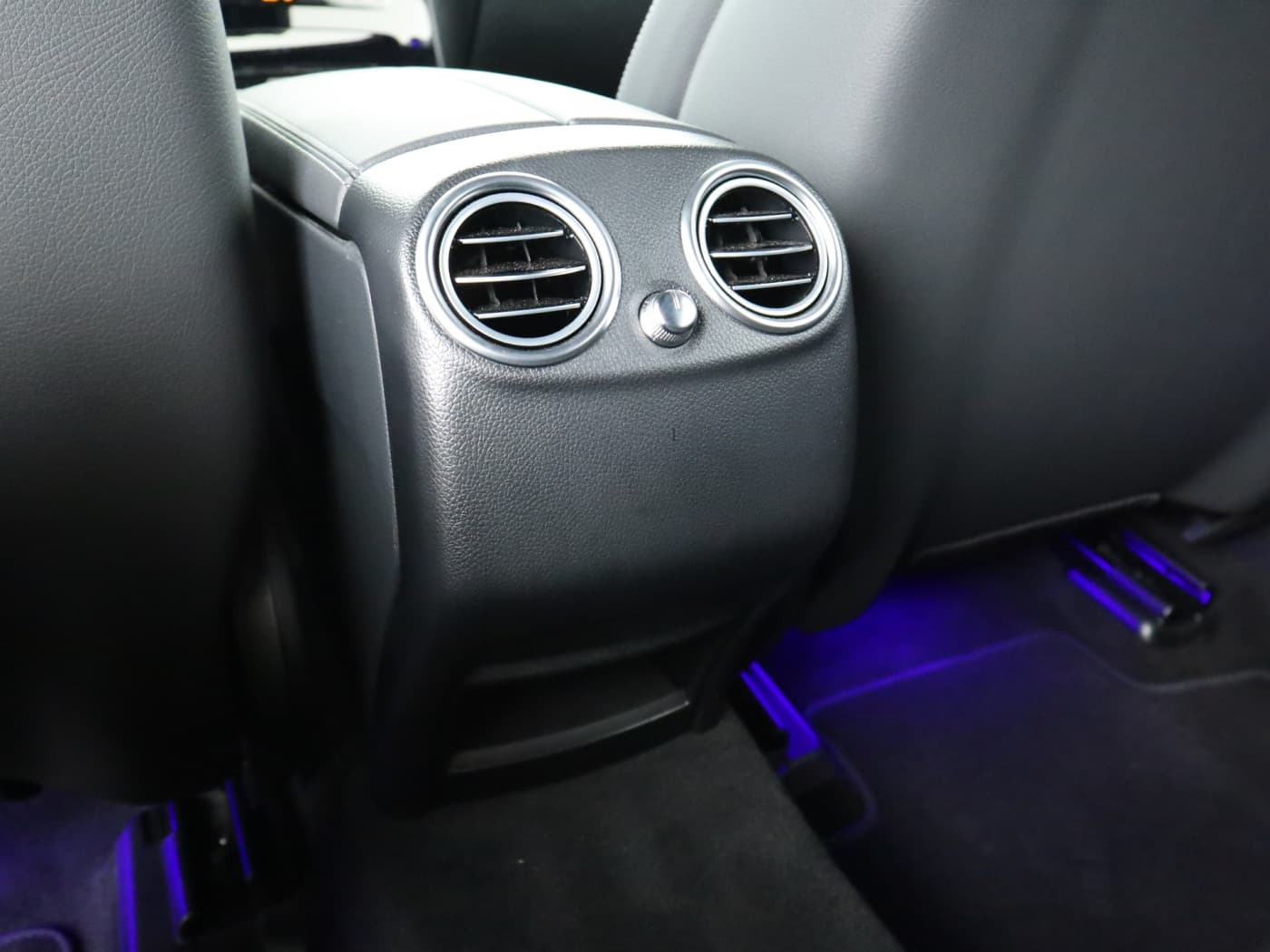 Mercedes-Benz EQC 400 4M Bild 24