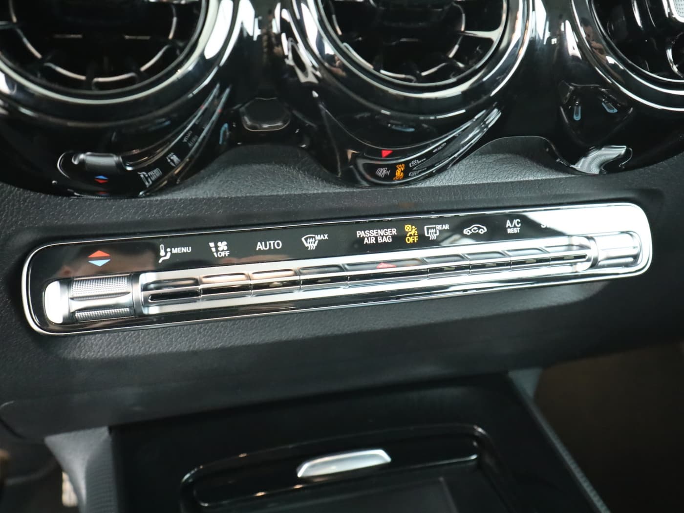 Mercedes-Benz GLB 200 d Bild 14