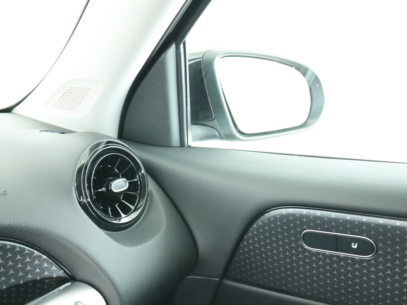 Mercedes-Benz GLB 200 d Bild 16